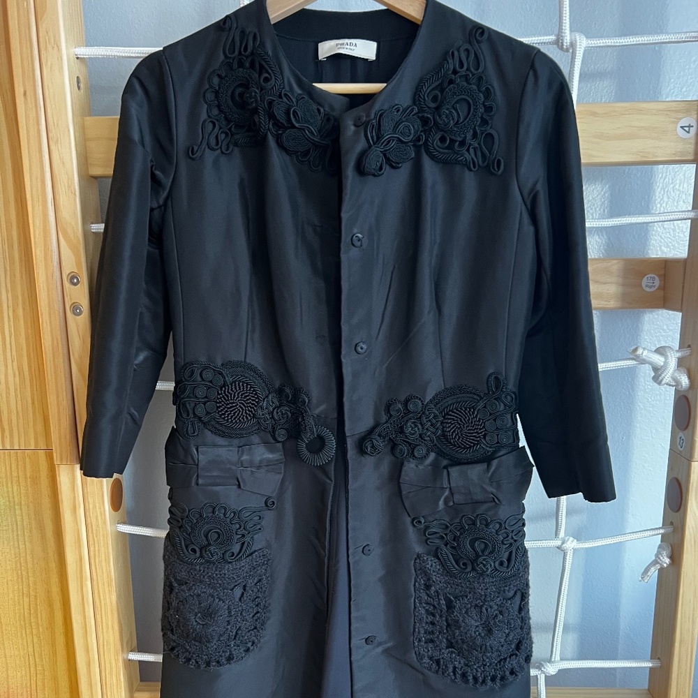 Prada Italy Black Silk Jacket/Coat Sz 0 Designer Elegant Tench